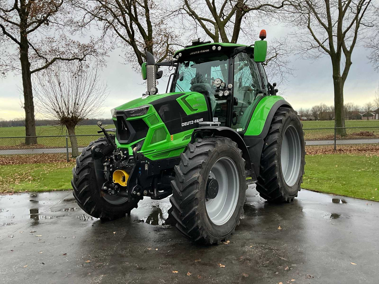 2021 DEUTZ-FAHR 6155.4 TTV FOUR WHEEL DRIVE FARM TRACTOR - Traktor: obrázok 1 2021 DEUTZ-FAHR 6155.4 TTV FOUR WHEEL DRIVE FARM TRACTOR - Traktor: obrázok 1