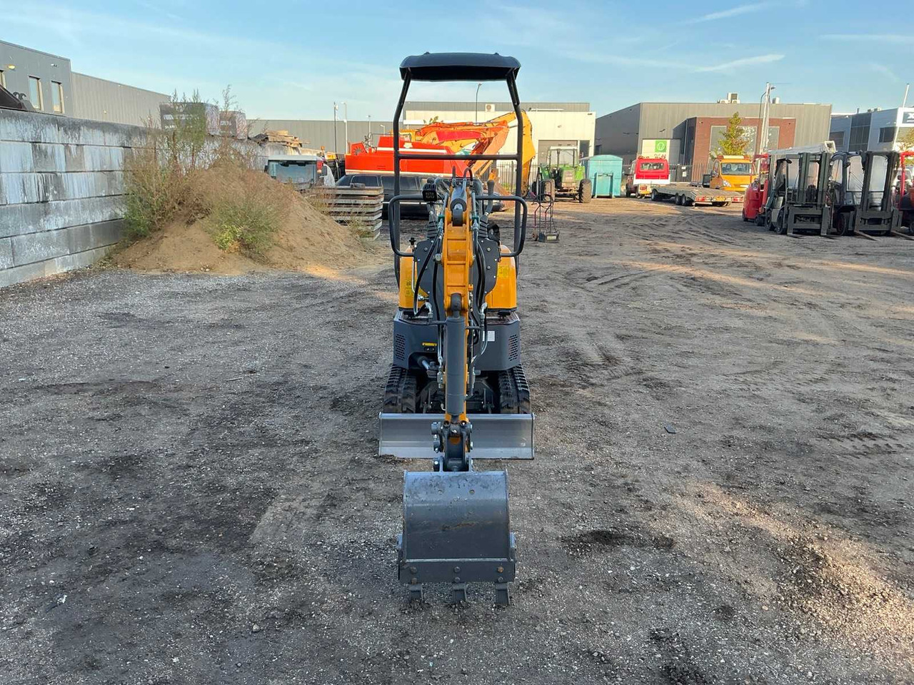 Mini rýpadlo 2022 HYTEC XV10B MINI EXCAVATOR: obrázok 8 Mini rýpadlo 2022 HYTEC XV10B MINI EXCAVATOR: obrázok 8