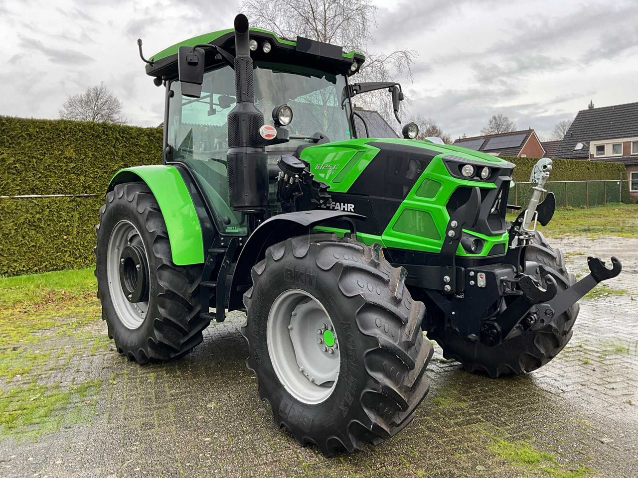 2023 DEUTZ-FAHR 6125 C TTV VARIO ALL-WHEEL DRIVE FARM TRACTOR - Traktor: obrázok 4 2023 DEUTZ-FAHR 6125 C TTV VARIO ALL-WHEEL DRIVE FARM TRACTOR - Traktor: obrázok 4