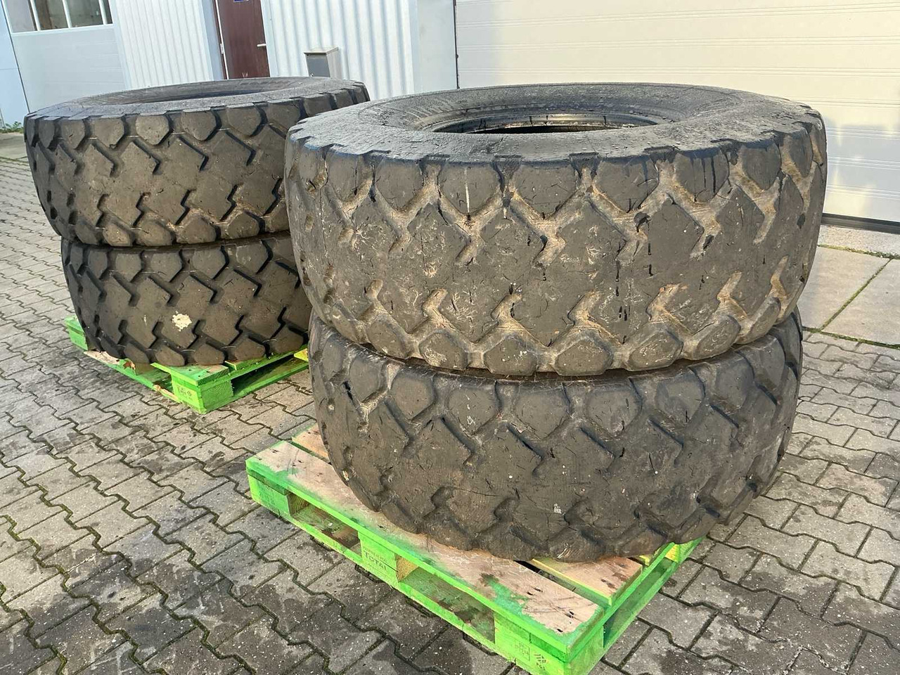 4 X OAEOLUS WHEEL LOADER TIRES TIRE EXCAVATOR - Kolesové rýpadlo: obrázok 1 4 X OAEOLUS WHEEL LOADER TIRES TIRE EXCAVATOR - Kolesové rýpadlo: obrázok 1