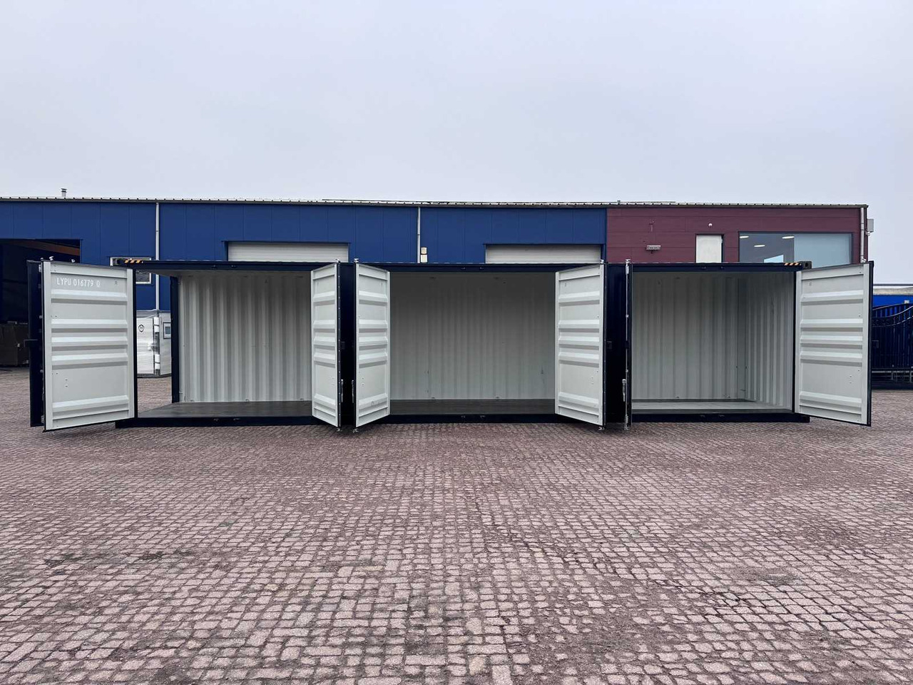 40 FT High Cube HQ Storage Container with 3 Side Doors - Lodny kontajner: obrázok 3 40 FT High Cube HQ Storage Container with 3 Side Doors - Lodny kontajner: obrázok 3