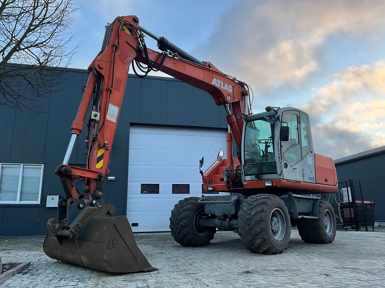 ATLAS WHEELED EXCAVATOR - Kolesové rýpadlo: obrázok 1 ATLAS WHEELED EXCAVATOR - Kolesové rýpadlo: obrázok 1