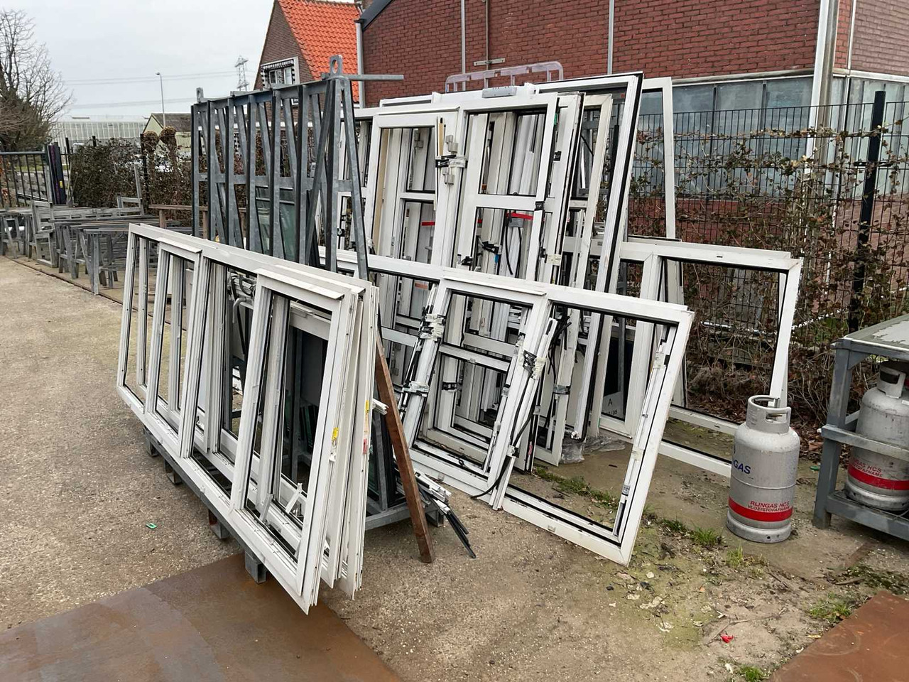 Aluminum frame (16x) - Stavebné zariadenia: obrázok 1 Aluminum frame (16x) - Stavebné zariadenia: obrázok 1
