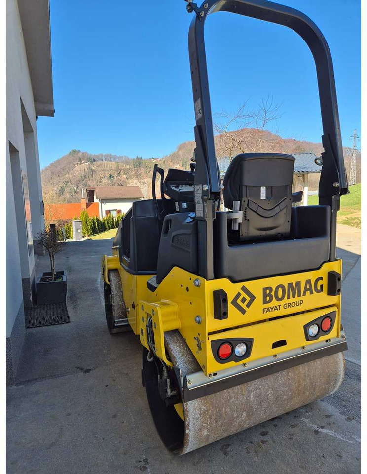 BOMAG BW 120 AD-5 - Cestný valec: obrázok 4 BOMAG BW 120 AD-5 - Cestný valec: obrázok 4