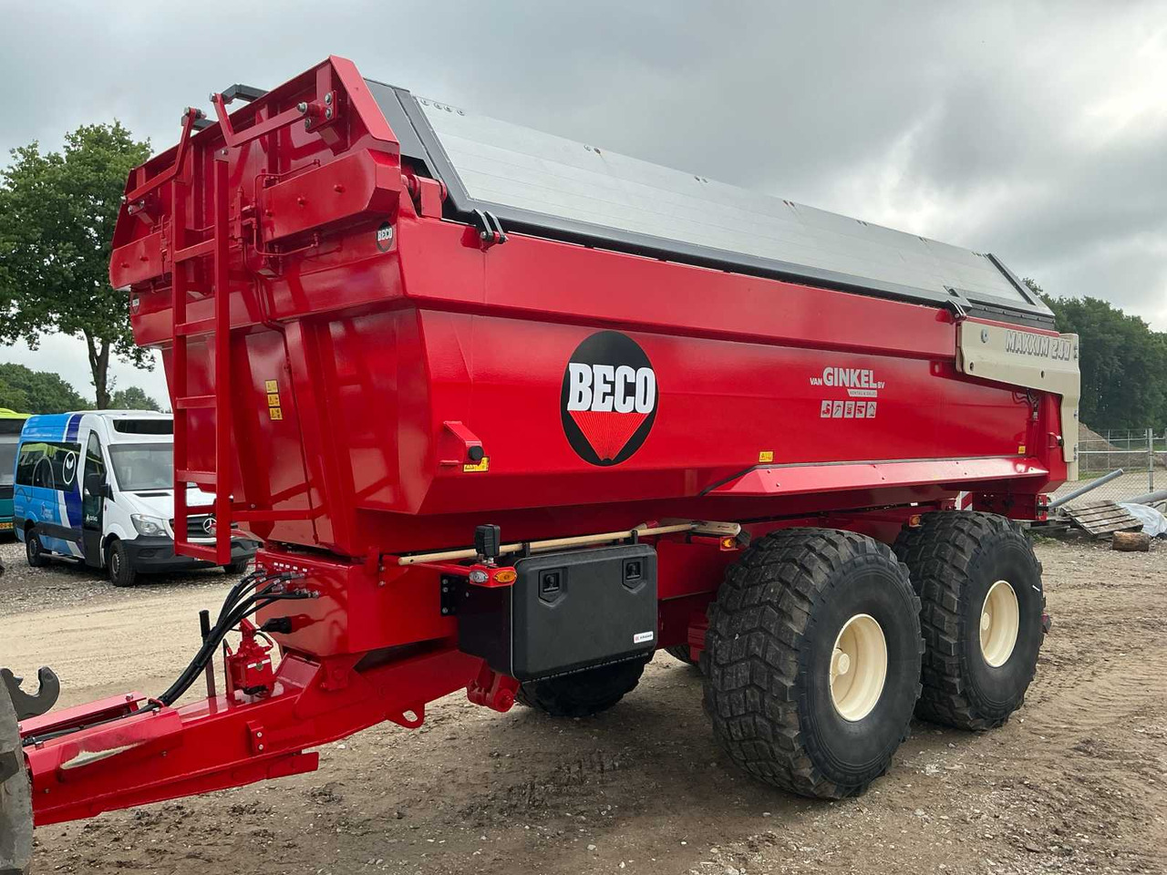Beco MAXXIM 240 - Poľnohospodársky sklápěcí príves: obrázok 1 Beco MAXXIM 240 - Poľnohospodársky sklápěcí príves: obrázok 1