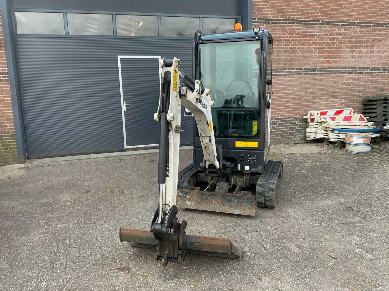 Bobcat E17 - Mini rýpadlo: obrázok 3 Bobcat E17 - Mini rýpadlo: obrázok 3