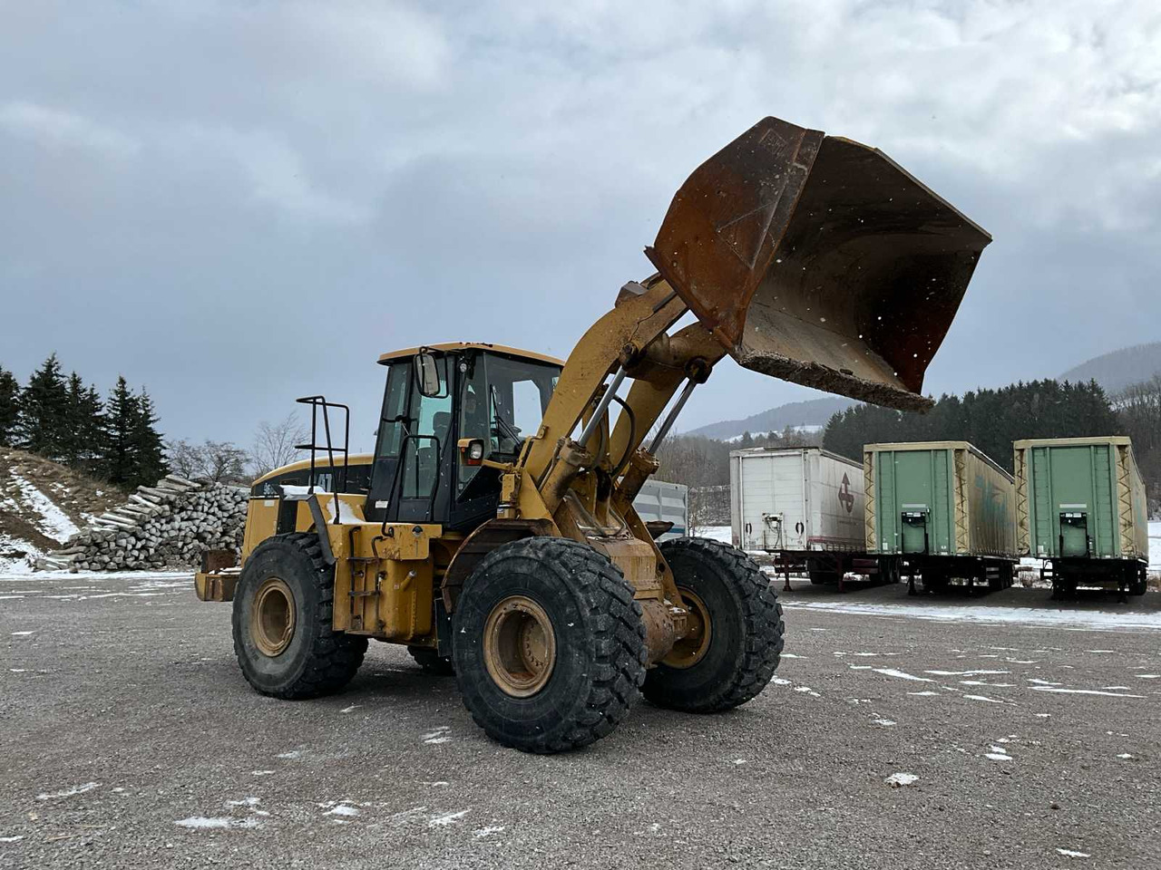 CAT 966G - Kolesový nakladač: obrázok 4 CAT 966G - Kolesový nakladač: obrázok 4