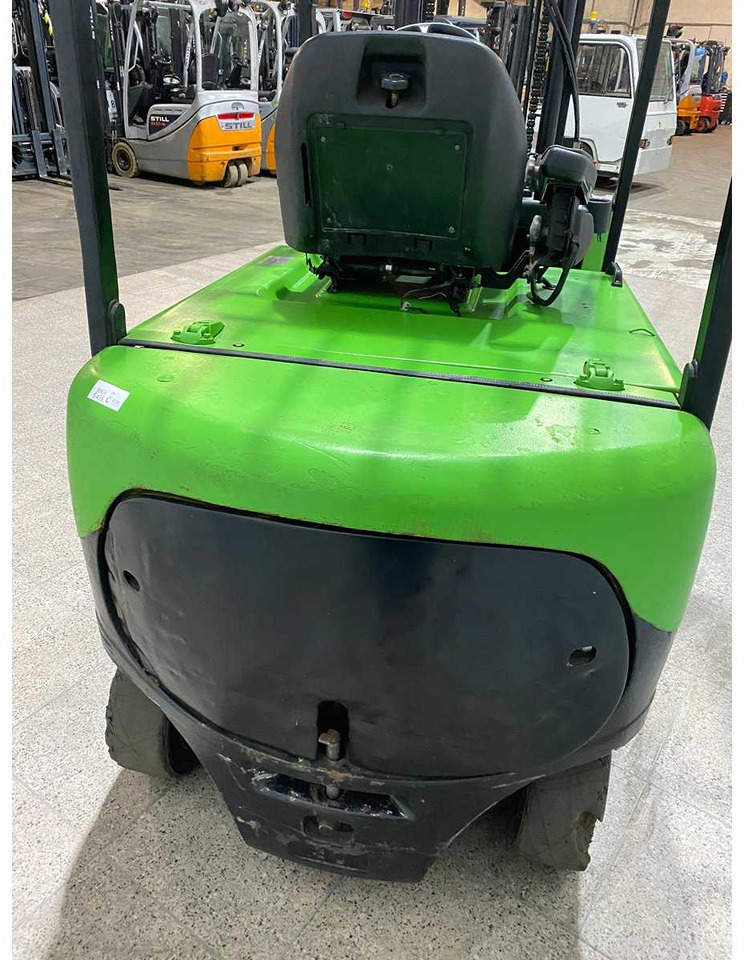 CATERPILLAR - 2011 - EP30K PAC - FORKLIFT - Vysokozdvižný vozík: obrázok 3 CATERPILLAR - 2011 - EP30K PAC - FORKLIFT - Vysokozdvižný vozík: obrázok 3