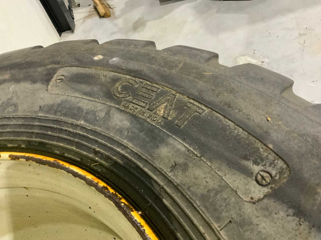 Traktor CEAT FLOTATION T422 - 600/55R22.5 TIPPER TIRE (2X): obrázok 8 Traktor CEAT FLOTATION T422 - 600/55R22.5 TIPPER TIRE (2X): obrázok 8