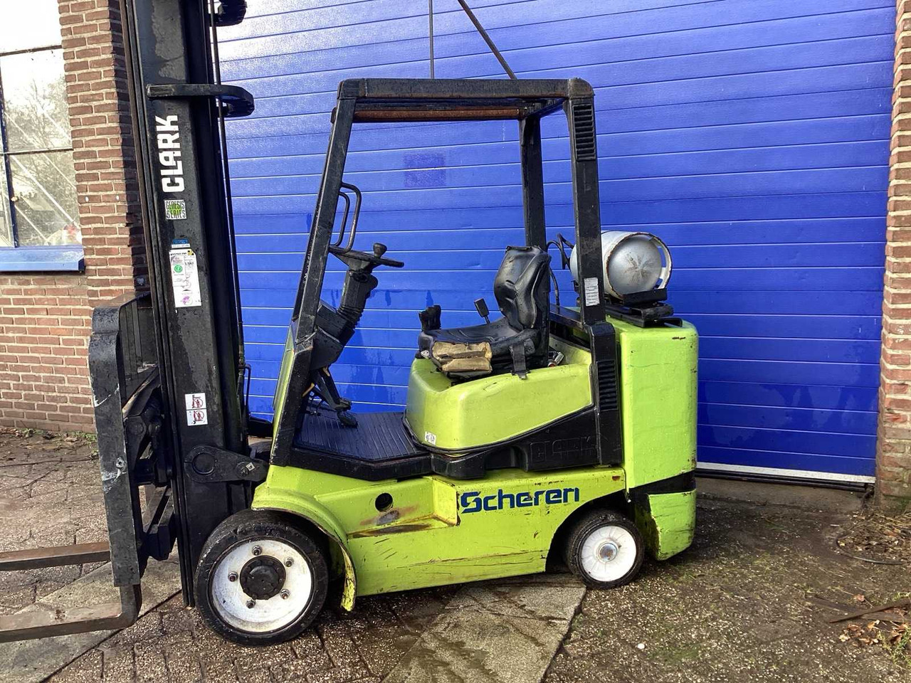 CLARK - 1999 - CGC30 - FORKLIFT 7300 MM - Vysokozdvižný vozík: obrázok 3 CLARK - 1999 - CGC30 - FORKLIFT 7300 MM - Vysokozdvižný vozík: obrázok 3