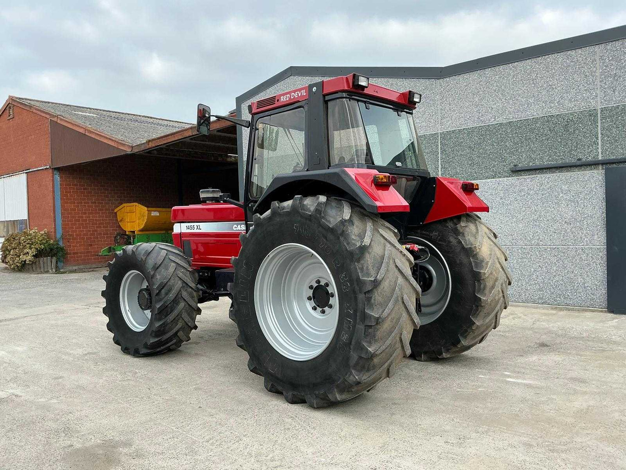 Case IH 1455XL - Traktor: obrázok 3 Case IH 1455XL - Traktor: obrázok 3