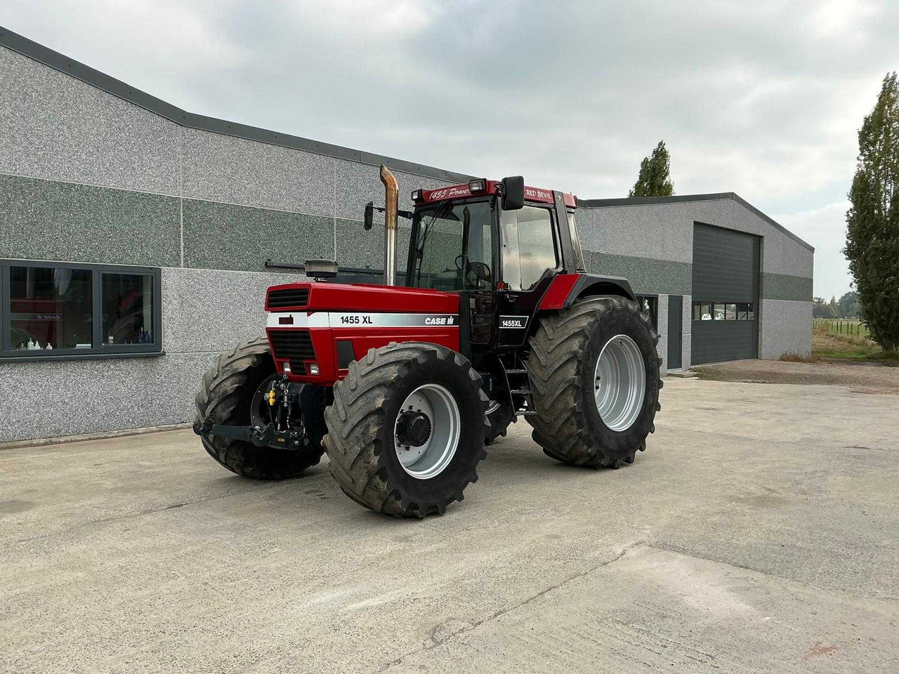 Case IH 1455XL - Traktor: obrázok 1 Case IH 1455XL - Traktor: obrázok 1