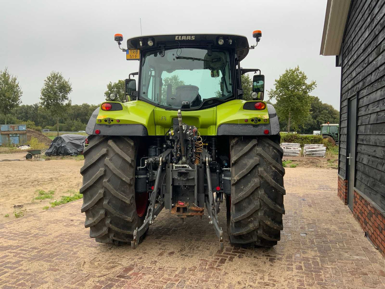 Claas Arion 650 - Traktor: obrázok 4 Claas Arion 650 - Traktor: obrázok 4