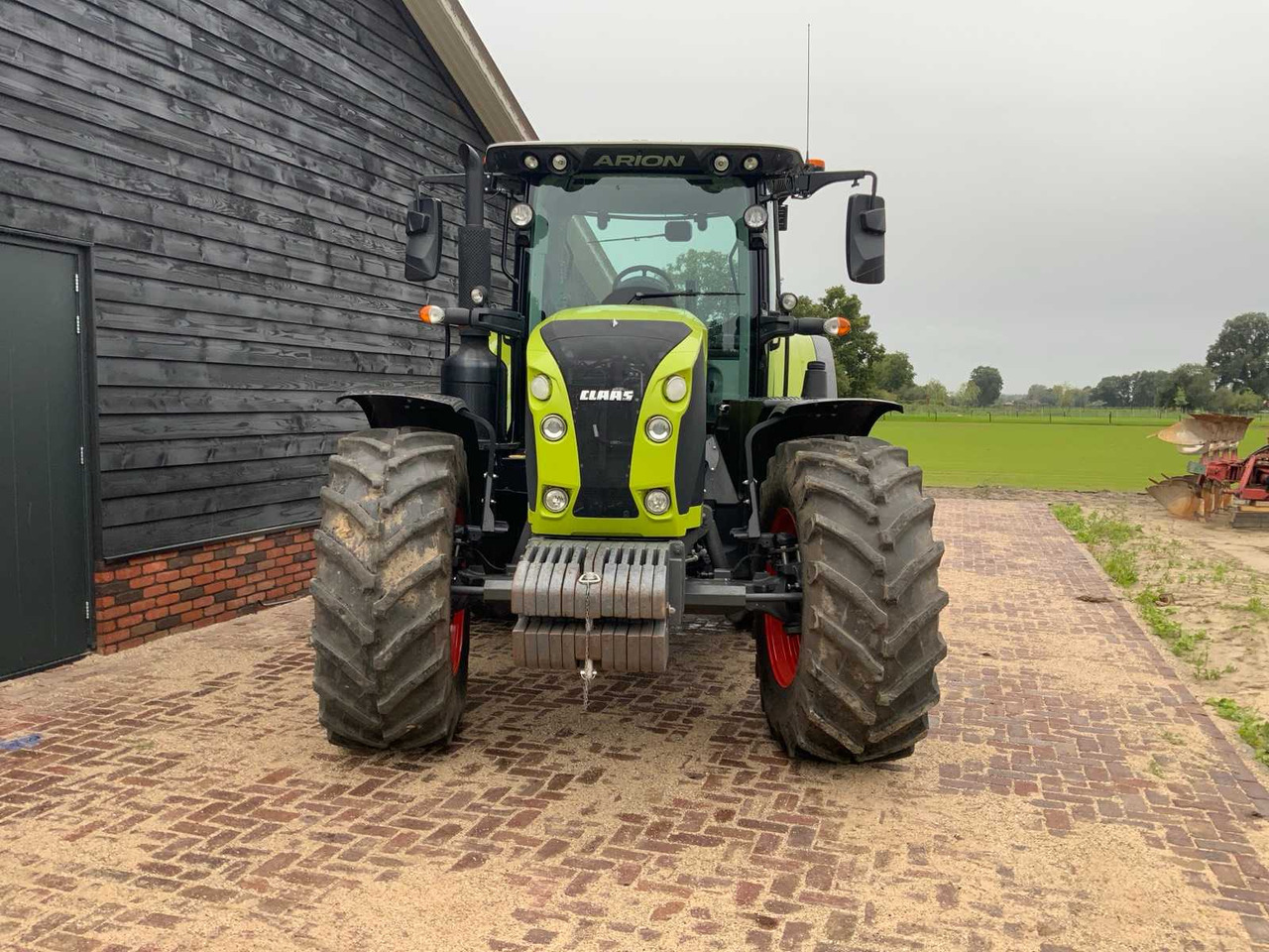Claas Arion 650 - Traktor: obrázok 3 Claas Arion 650 - Traktor: obrázok 3