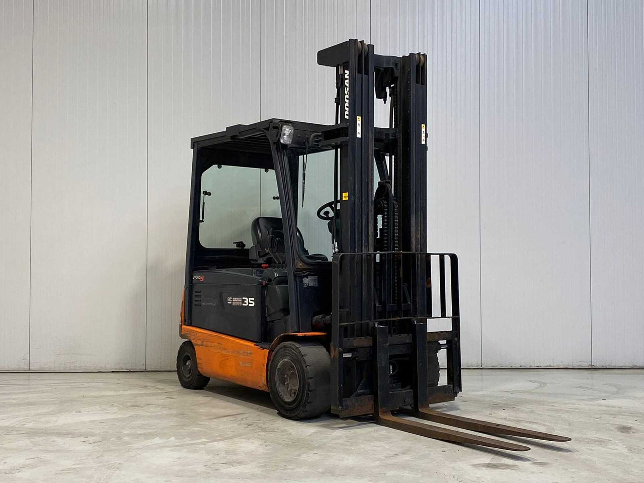 DOOSAN - B35X-5 - FORKLIFT - Vysokozdvižný vozík: obrázok 1 DOOSAN - B35X-5 - FORKLIFT - Vysokozdvižný vozík: obrázok 1