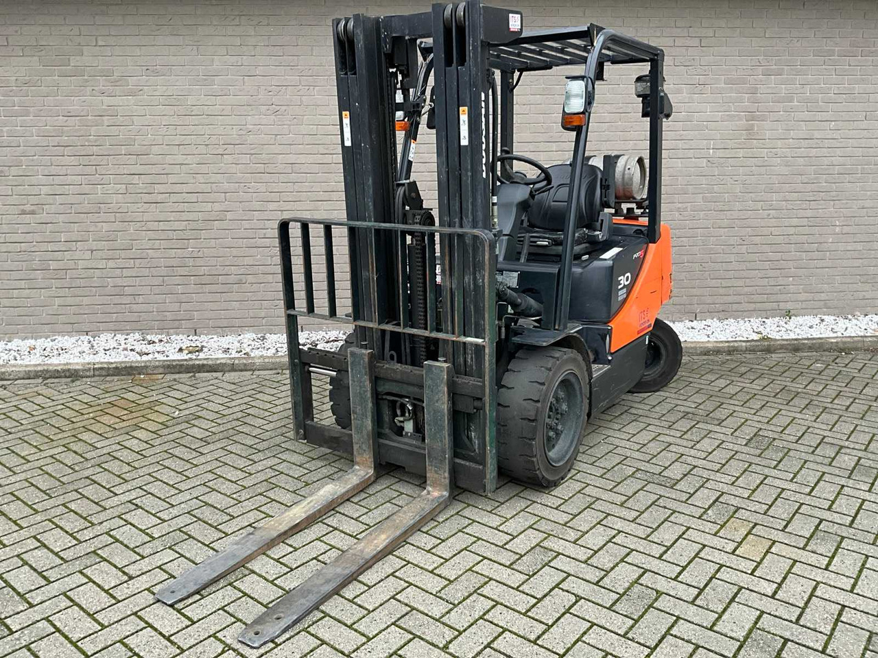 DOOSAN - G30E-5 - FORKLIFT TRUCK - Vysokozdvižný vozík: obrázok 1 DOOSAN - G30E-5 - FORKLIFT TRUCK - Vysokozdvižný vozík: obrázok 1