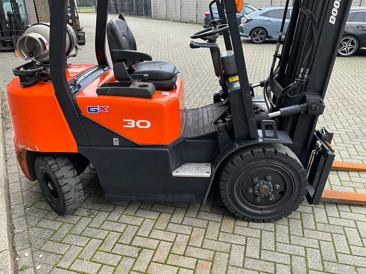 DOOSAN - G30GX - FORKLIFT - Vysokozdvižný vozík: obrázok 4 DOOSAN - G30GX - FORKLIFT - Vysokozdvižný vozík: obrázok 4