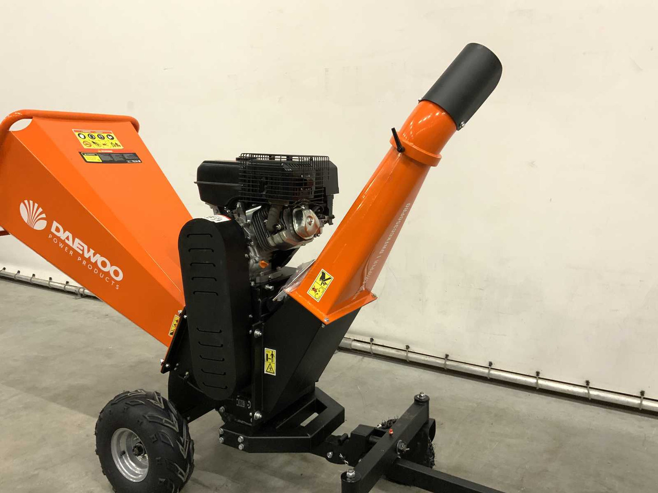 Daewoo DWFKCC350PRO - Drtič konárov: obrázok 4 Daewoo DWFKCC350PRO - Drtič konárov: obrázok 4