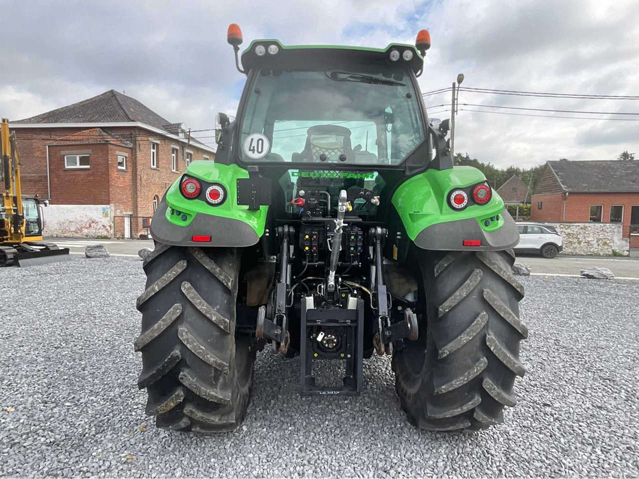 Deutz-Fahr Agrotron 6155 - Traktor: obrázok 4 Deutz-Fahr Agrotron 6155 - Traktor: obrázok 4