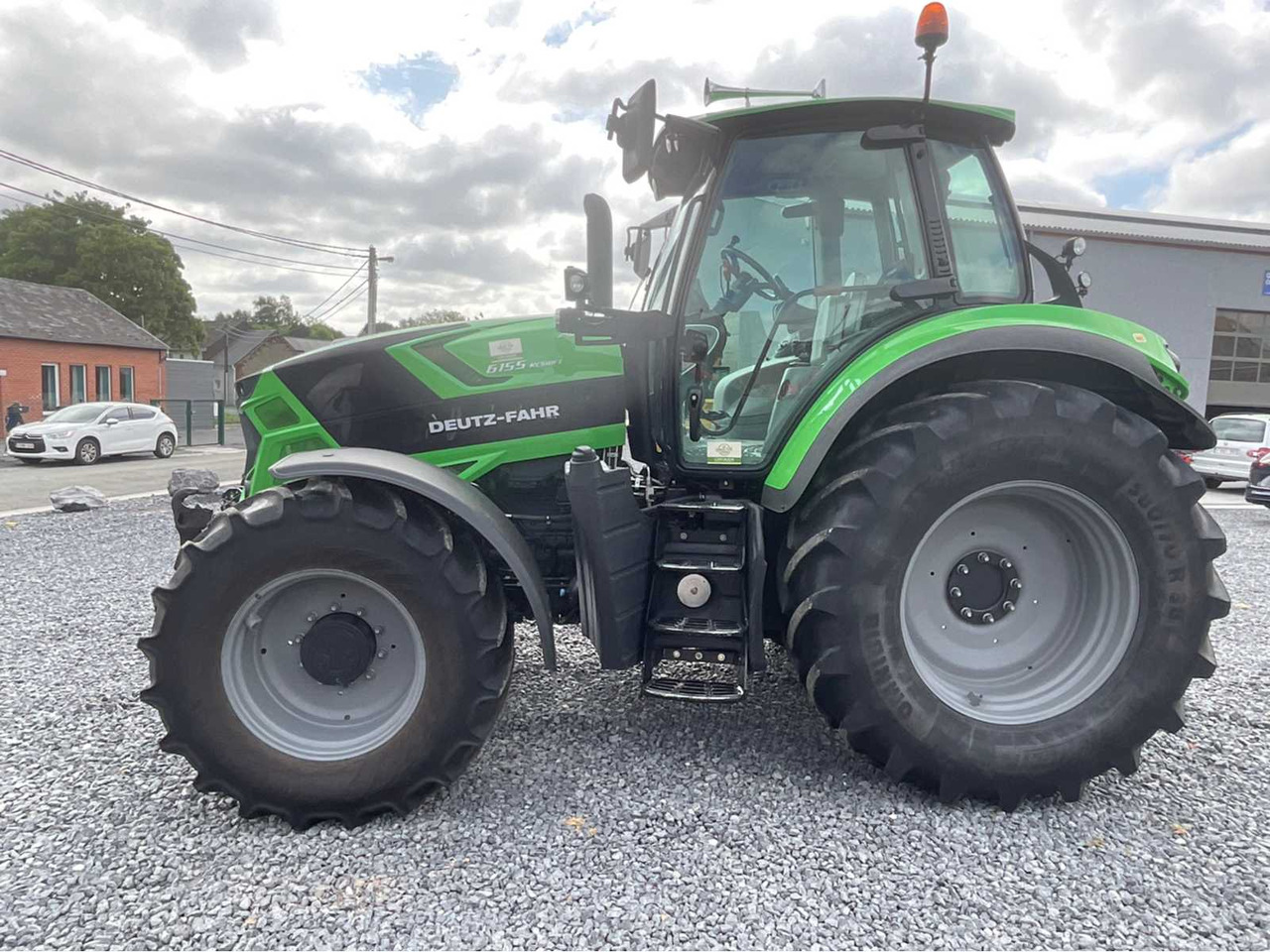 Deutz-Fahr Agrotron 6155 - Traktor: obrázok 2 Deutz-Fahr Agrotron 6155 - Traktor: obrázok 2