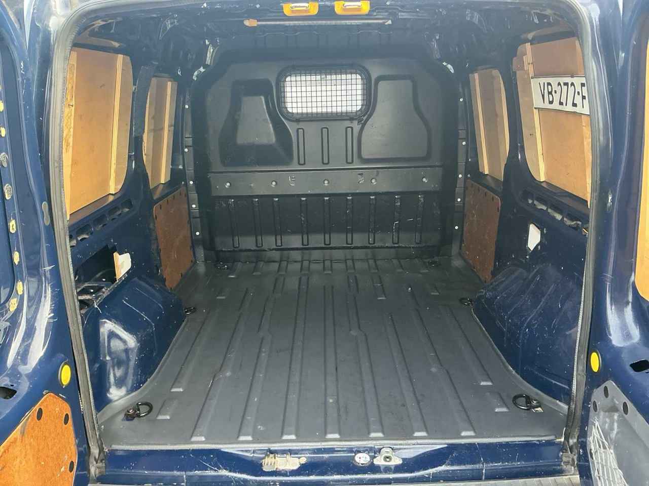 2013 - FORD - TRANSIT CONNECT - T200S 1.8 TDCI TREND - COMMERCIAL VEHICLE - Dodávka: obrázok 5 2013 - FORD - TRANSIT CONNECT - T200S 1.8 TDCI TREND - COMMERCIAL VEHICLE - Dodávka: obrázok 5