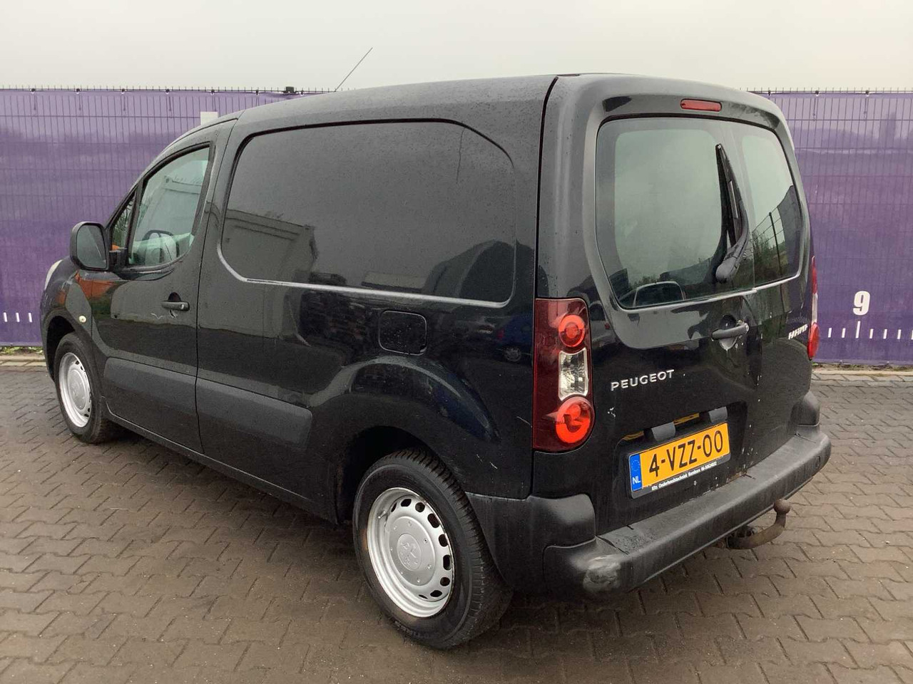 2013 - PEUGEOT - PARTNER - 120 1.6 HDI L1XR PR+ - COMMERCIAL VEHICLE - Dodávka: obrázok 3 2013 - PEUGEOT - PARTNER - 120 1.6 HDI L1XR PR+ - COMMERCIAL VEHICLE - Dodávka: obrázok 3