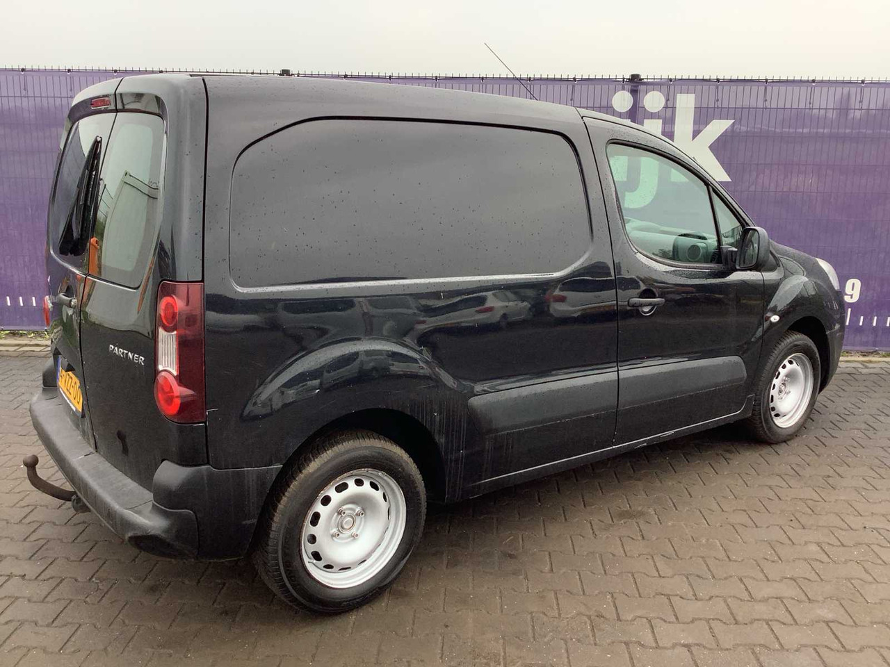 2013 - PEUGEOT - PARTNER - 120 1.6 HDI L1XR PR+ - COMMERCIAL VEHICLE - Dodávka: obrázok 4 2013 - PEUGEOT - PARTNER - 120 1.6 HDI L1XR PR+ - COMMERCIAL VEHICLE - Dodávka: obrázok 4