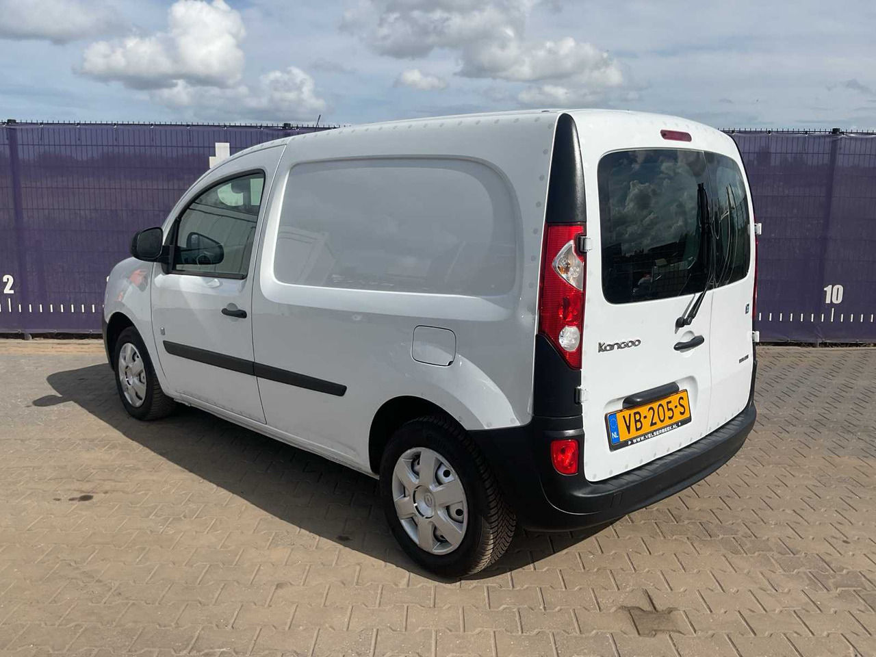 2013 - RENAULT - KANGOO EXPRESS - Z.E. - COMMERCIAL VEHICLE - Dodávka: obrázok 3 2013 - RENAULT - KANGOO EXPRESS - Z.E. - COMMERCIAL VEHICLE - Dodávka: obrázok 3