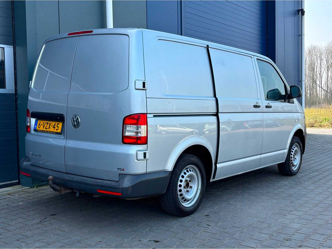 2013 VOLKSWAGEN TRANSPORTER COMMERCIAL VEHICLE - Dodávka: obrázok 4 2013 VOLKSWAGEN TRANSPORTER COMMERCIAL VEHICLE - Dodávka: obrázok 4