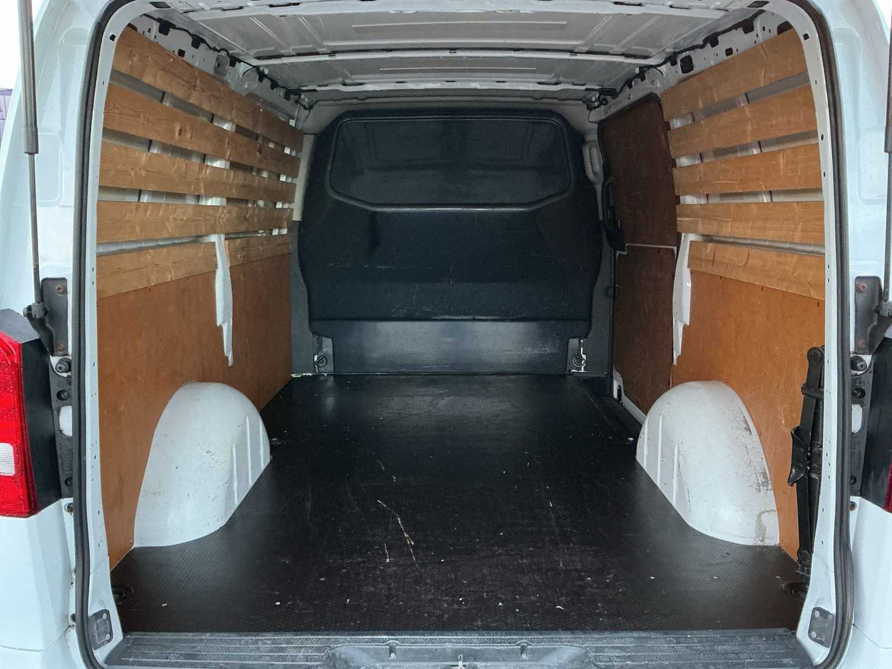 2016 - MERCEDES-BENZ - VITO - 111 CDI FUNC. LONG - COMMERCIAL VEHICLE - Dodávka: obrázok 5 2016 - MERCEDES-BENZ - VITO - 111 CDI FUNC. LONG - COMMERCIAL VEHICLE - Dodávka: obrázok 5