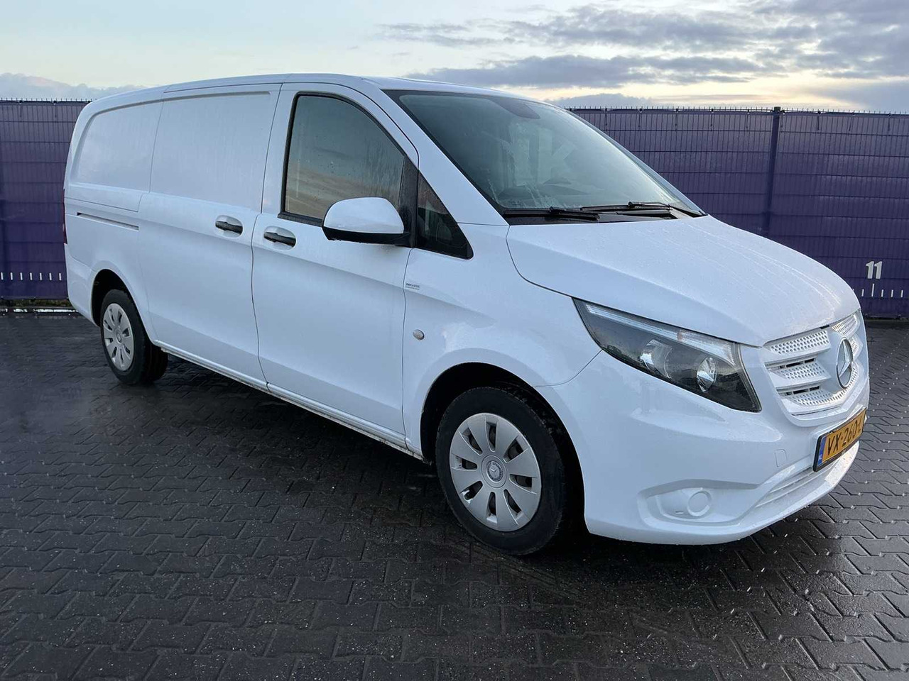 2016 - MERCEDES-BENZ - VITO - 111 CDI FUNC. LONG - COMMERCIAL VEHICLE - Dodávka: obrázok 2 2016 - MERCEDES-BENZ - VITO - 111 CDI FUNC. LONG - COMMERCIAL VEHICLE - Dodávka: obrázok 2