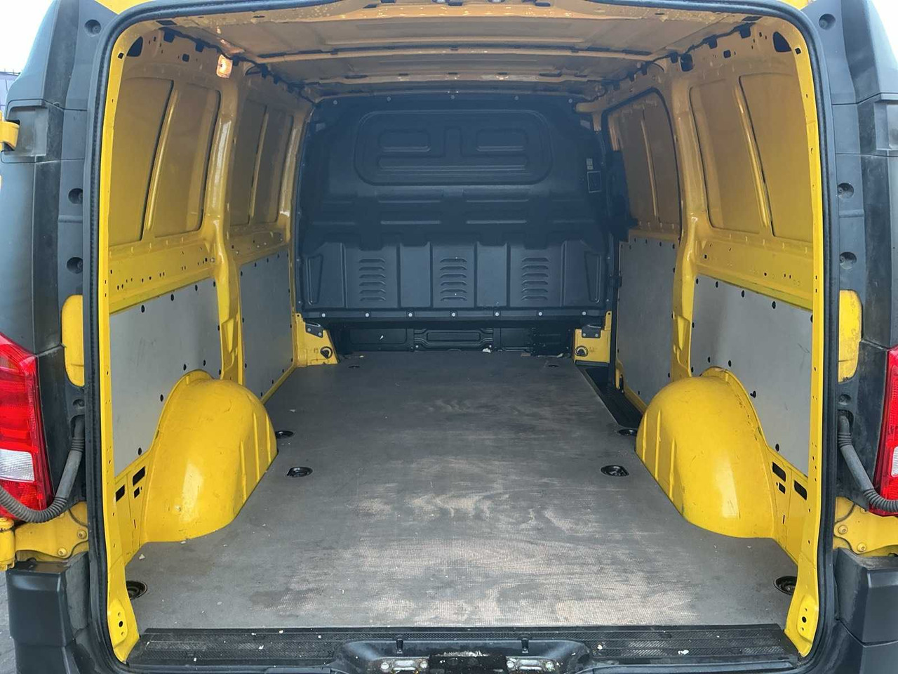 2020 - MERCEDES-BENZ - EVITO - EVITO LONG 41KWH - COMMERCIAL VEHICLE - Dodávka: obrázok 5 2020 - MERCEDES-BENZ - EVITO - EVITO LONG 41KWH - COMMERCIAL VEHICLE - Dodávka: obrázok 5