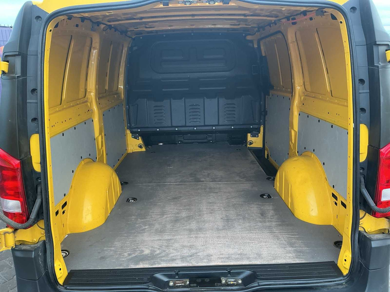 2020 - MERCEDES-BENZ - EVITO - EVITO LONG 41KWH - COMMERCIAL VEHICLE - Dodávka: obrázok 5 2020 - MERCEDES-BENZ - EVITO - EVITO LONG 41KWH - COMMERCIAL VEHICLE - Dodávka: obrázok 5