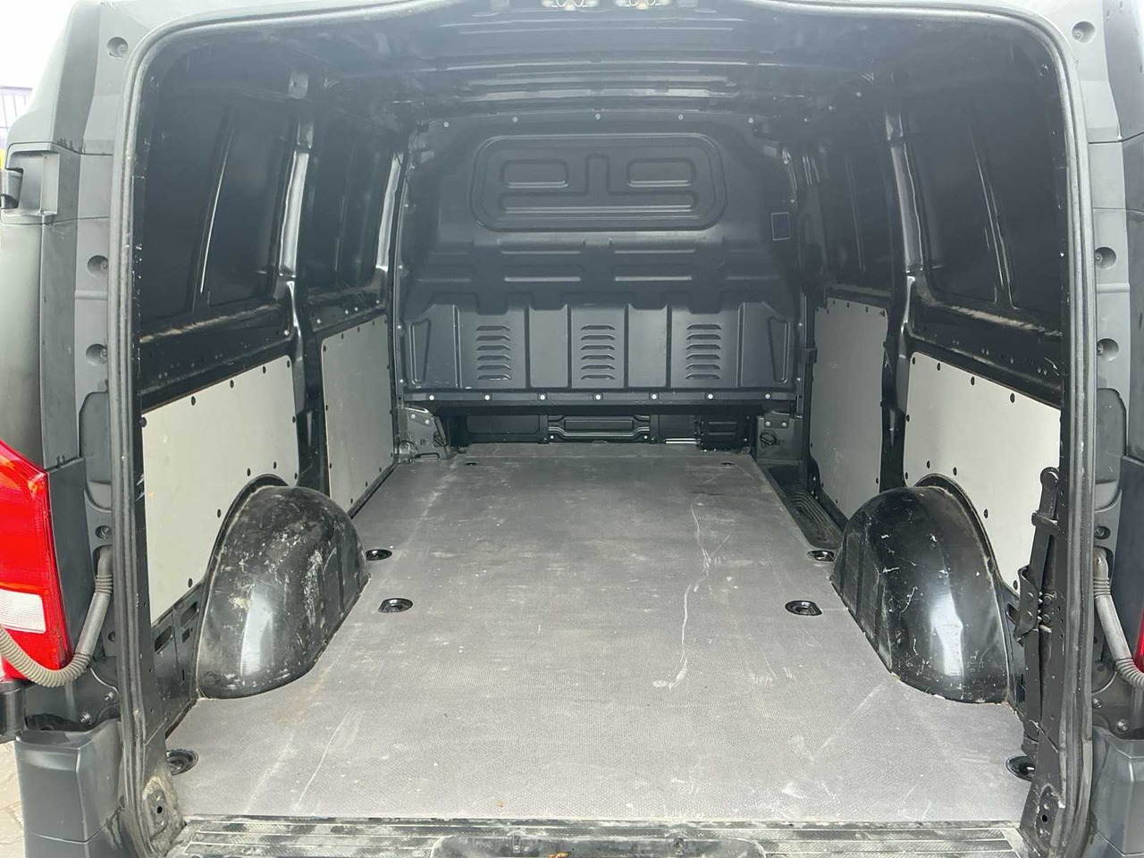 2020 - MERCEDES-BENZ - VITO - 110 CDI LONG - COMMERCIAL VEHICLE - Dodávka: obrázok 5 2020 - MERCEDES-BENZ - VITO - 110 CDI LONG - COMMERCIAL VEHICLE - Dodávka: obrázok 5