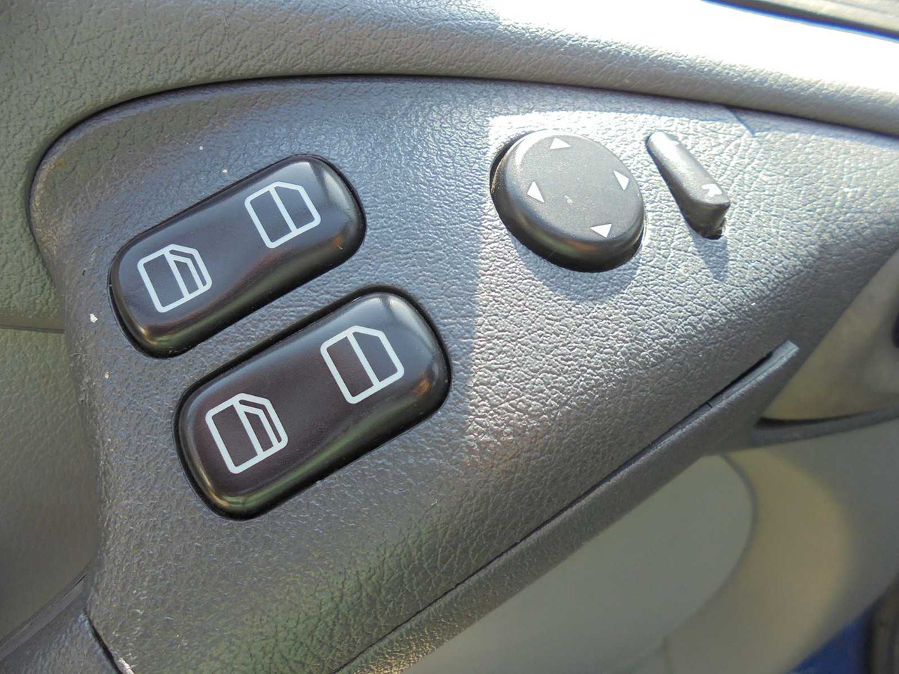 Dodávka MERCEDES-BENZ - SPRINTER - 208 CDI 2.2 300 HDRR - WHEELCHAIR BUS - 29-BZ-KD: obrázok 14 Dodávka MERCEDES-BENZ - SPRINTER - 208 CDI 2.2 300 HDRR - WHEELCHAIR BUS - 29-BZ-KD: obrázok 14