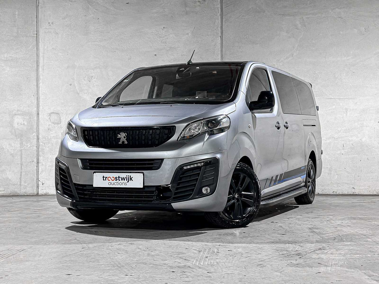 PEUGEOT EXPERT 2.0 BLUEHDI 180 LONG SPORT DC NR 140 178HP 2020, VHL-45-G COMMERCIAL VEHICLE - Dodávka: obrázok 1 PEUGEOT EXPERT 2.0 BLUEHDI 180 LONG SPORT DC NR 140 178HP 2020, VHL-45-G COMMERCIAL VEHICLE - Dodávka: obrázok 1