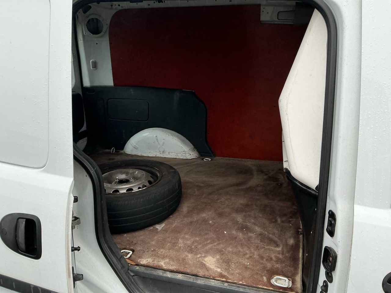 Dodávka PEUGEOT PARTNER COMMERCIAL VEHICLE: obrázok 6