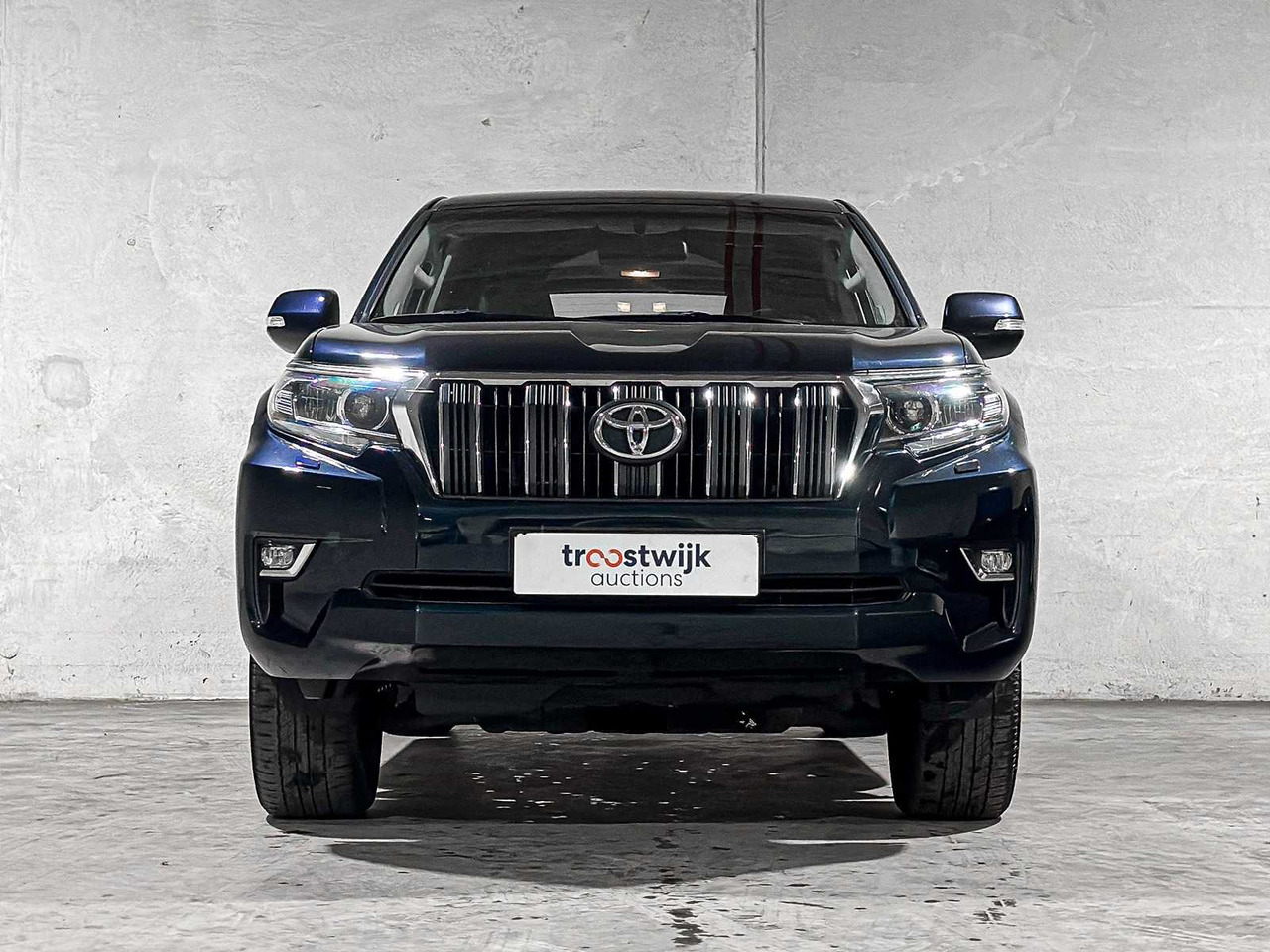 TOYOTA LAND CRUISER 2.8 D-4D-F CHALLENGER BLIND VAN 177HP 2020, VHH-33-H COMMERCIAL VEHICLE - Dodávka: obrázok 3 TOYOTA LAND CRUISER 2.8 D-4D-F CHALLENGER BLIND VAN 177HP 2020, VHH-33-H COMMERCIAL VEHICLE - Dodávka: obrázok 3