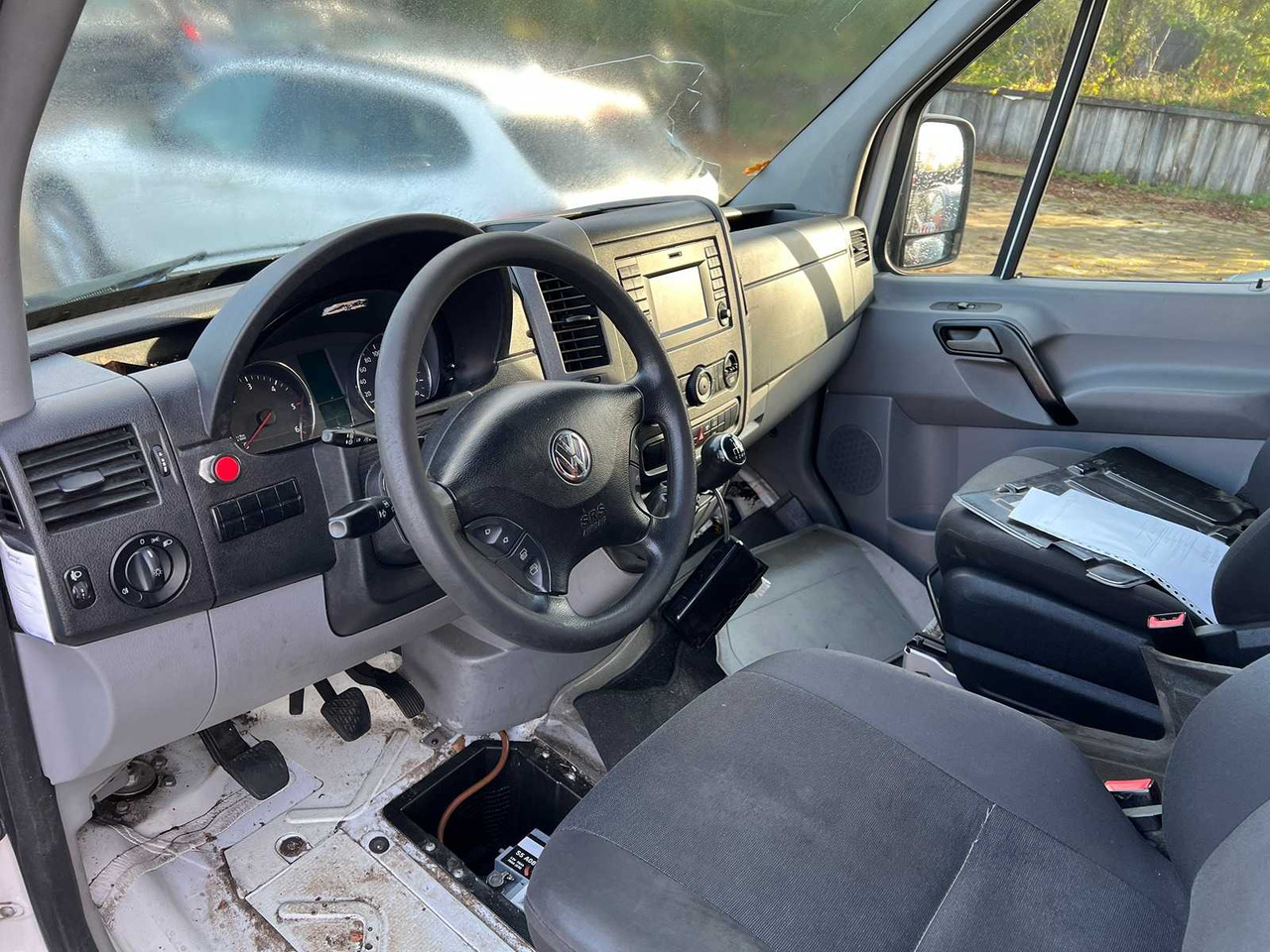 VOLKSWAGEN CRAFTER 35 2.0 TDI L3H1, V-931-HH - Dodávka: obrázok 3 VOLKSWAGEN CRAFTER 35 2.0 TDI L3H1, V-931-HH - Dodávka: obrázok 3