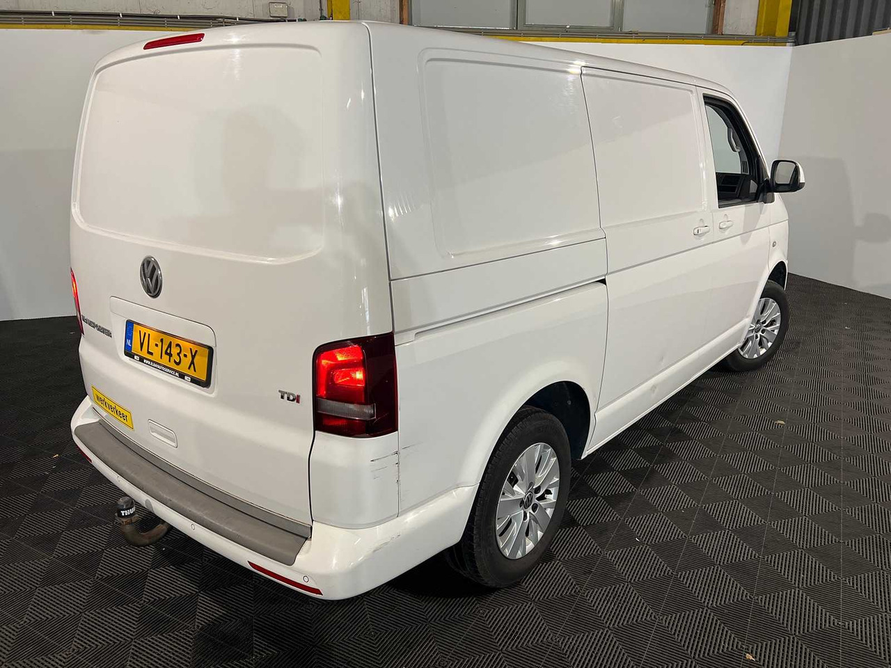 VOLKSWAGEN TRANSPORTER 2.0 TDI L1H1, VL-143-X - Dodávka: obrázok 5 VOLKSWAGEN TRANSPORTER 2.0 TDI L1H1, VL-143-X - Dodávka: obrázok 5