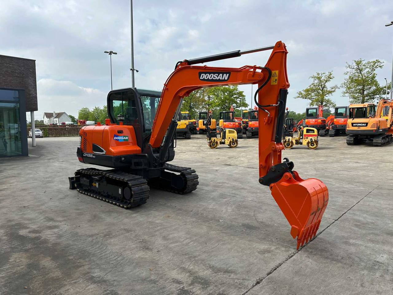 Doosan DX55-9C - Pásové rýpadlo: obrázok 3 Doosan DX55-9C - Pásové rýpadlo: obrázok 3