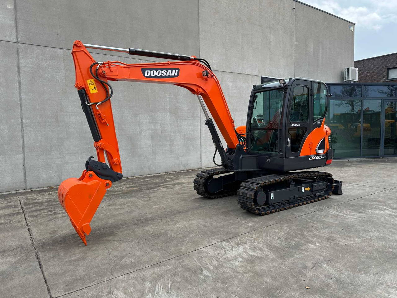 Doosan DX55-9C - Pásové rýpadlo: obrázok 1 Doosan DX55-9C - Pásové rýpadlo: obrázok 1