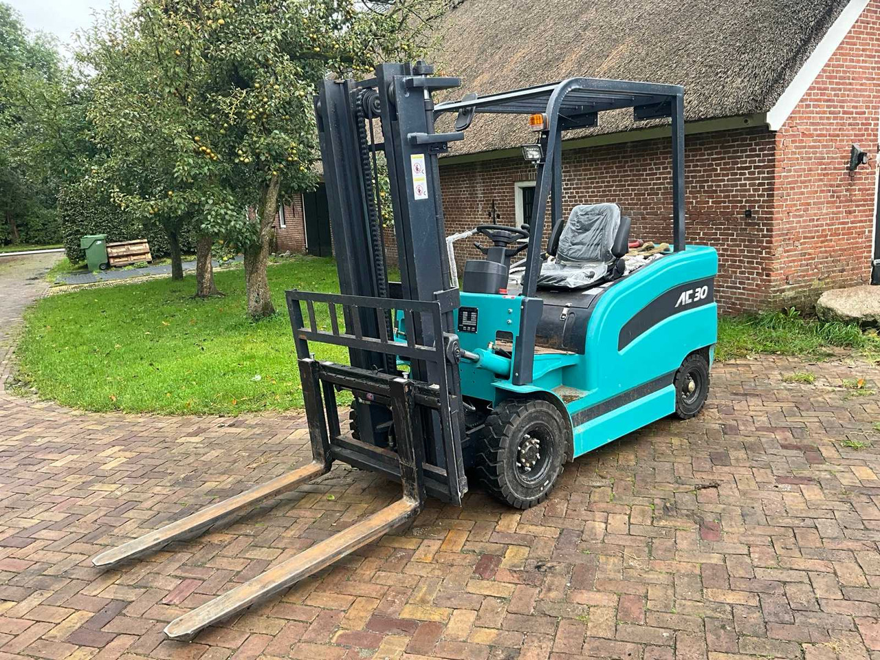EASY-GOING - 3 TON - CPD-30 - FORKLIFT - 2024 - Vysokozdvižný vozík: obrázok 1 EASY-GOING - 3 TON - CPD-30 - FORKLIFT - 2024 - Vysokozdvižný vozík: obrázok 1