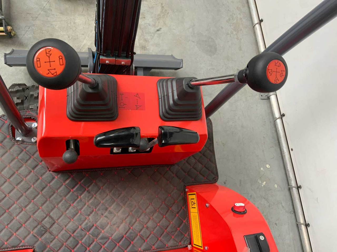 Mini rýpadlo EVERUN - 2025 - ERE10PRO - MINI EXCAVATOR: obrázok 9 Mini rýpadlo EVERUN - 2025 - ERE10PRO - MINI EXCAVATOR: obrázok 9