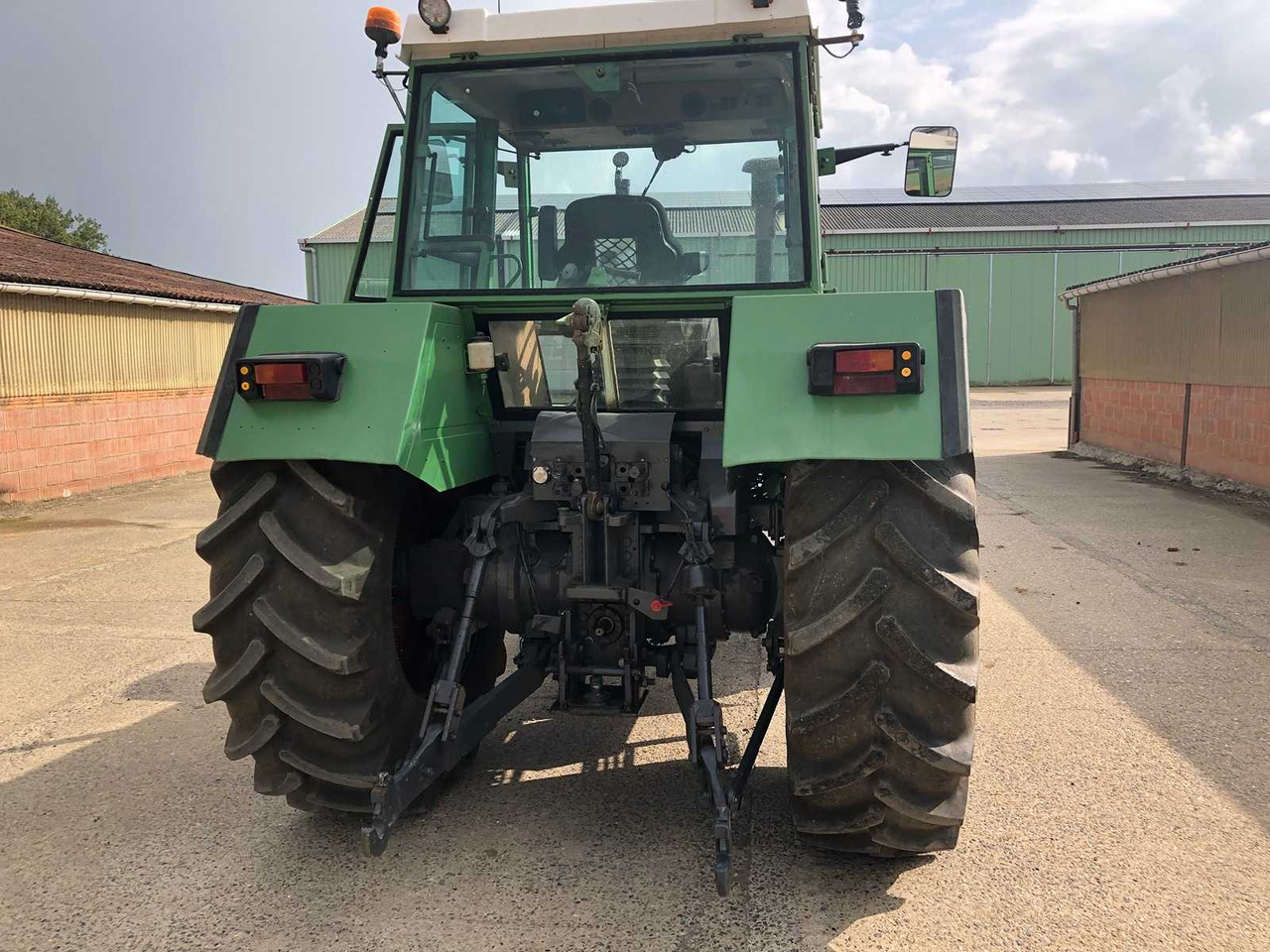 FENDT - FAVORIT 615 LSA TURBOMATIK E - 4WD AGRICULTURAL TRACTOR - 1985 - Traktor: obrázok 3 FENDT - FAVORIT 615 LSA TURBOMATIK E - 4WD AGRICULTURAL TRACTOR - 1985 - Traktor: obrázok 3