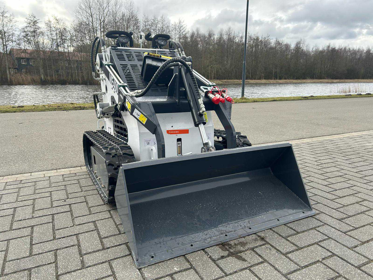 FF industrial ME400 - Kolesový nakladač: obrázok 2 FF industrial ME400 - Kolesový nakladač: obrázok 2