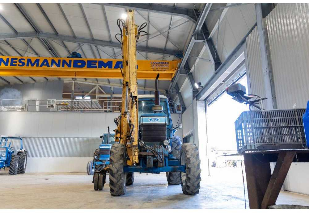 FORD - 6710 - 4-WHEEL DRIVE TRACTOR - Traktor: obrázok 3 FORD - 6710 - 4-WHEEL DRIVE TRACTOR - Traktor: obrázok 3