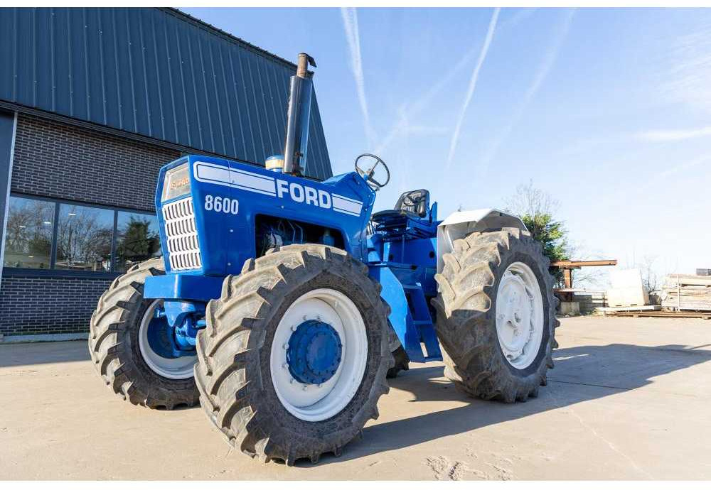 FORD - 8600 - 4-WHEEL DRIVE TRACTOR - 1972 - Traktor: obrázok 3 FORD - 8600 - 4-WHEEL DRIVE TRACTOR - 1972 - Traktor: obrázok 3