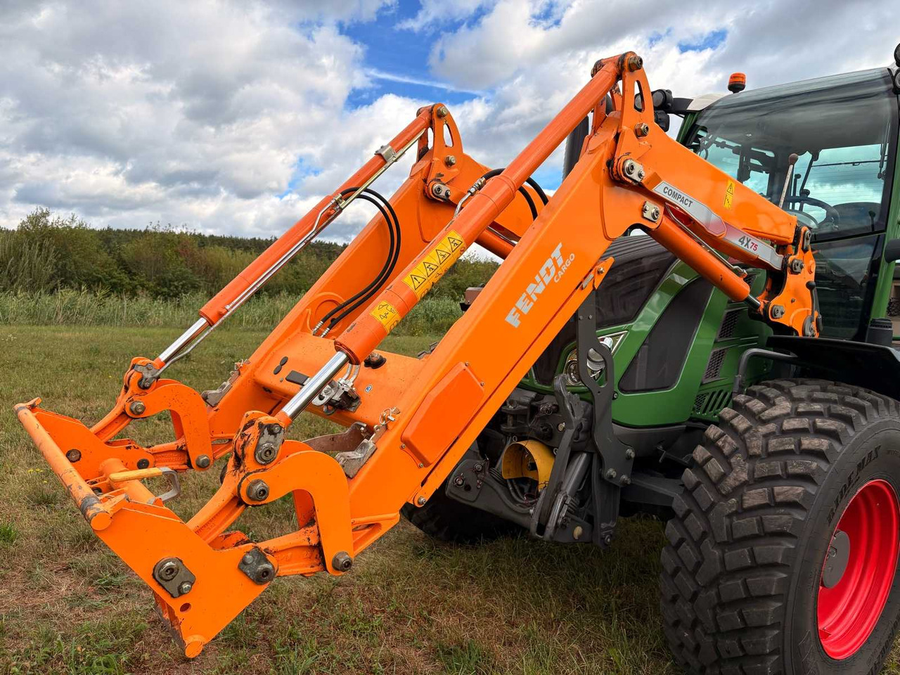 Fendt 4X75 - Predný nakladač na traktor: obrázok 2 Fendt 4X75 - Predný nakladač na traktor: obrázok 2