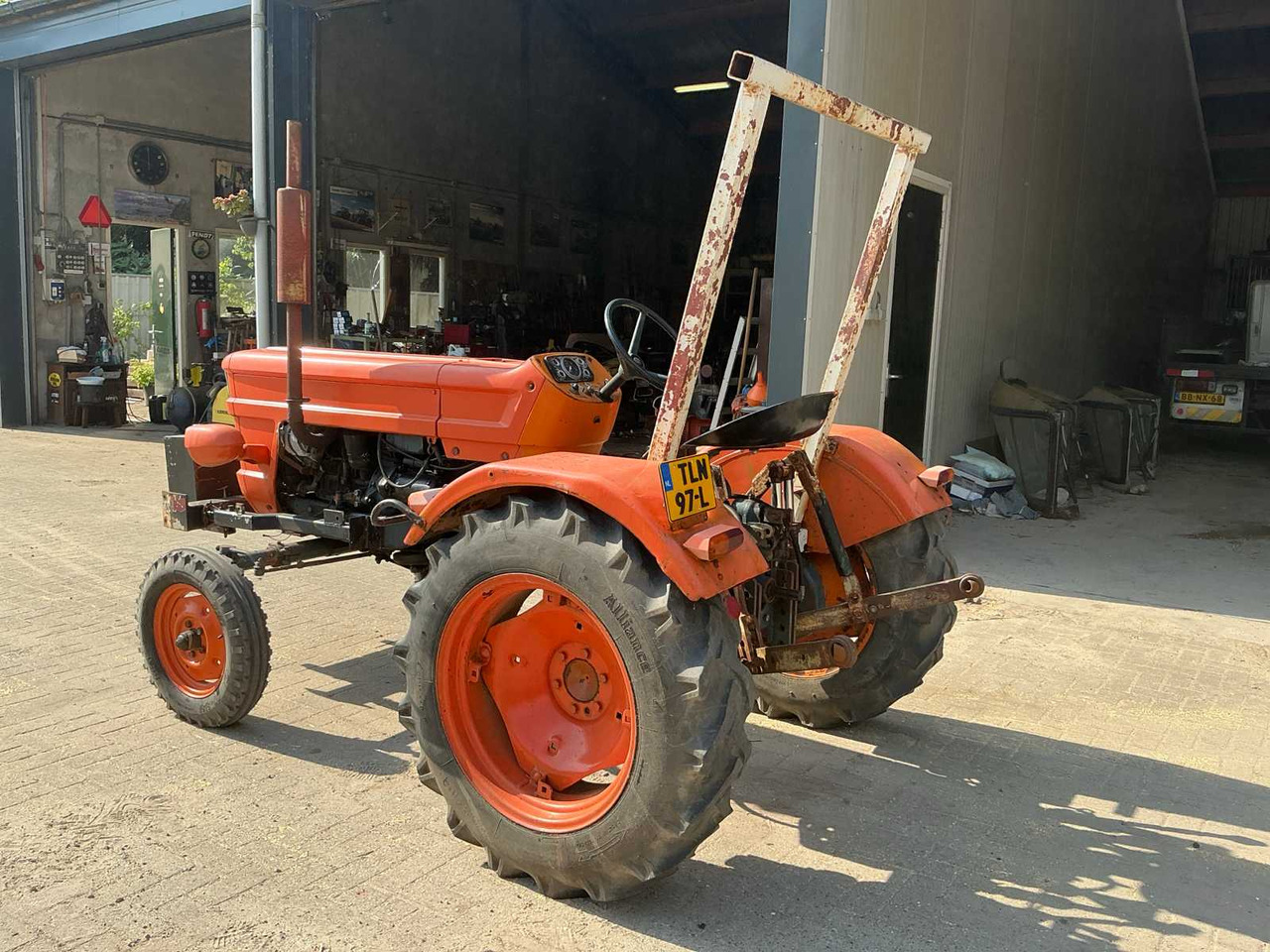 Fiat 300 - Traktor: obrázok 3 Fiat 300 - Traktor: obrázok 3